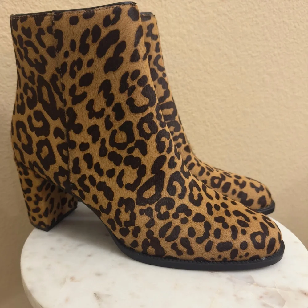 NEW Women STEVE MADDEN Jozie Leopard Print upper fur leather ankle bootie Sz 8.5